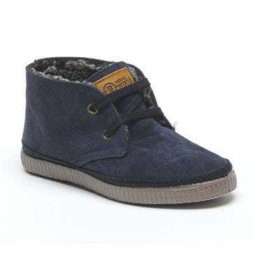 Akebia Blau 877